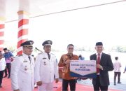 HUT ke-81 RI, Pemkab Luwu Serahkan Penghargaan dan Bantuan Kesehatan
