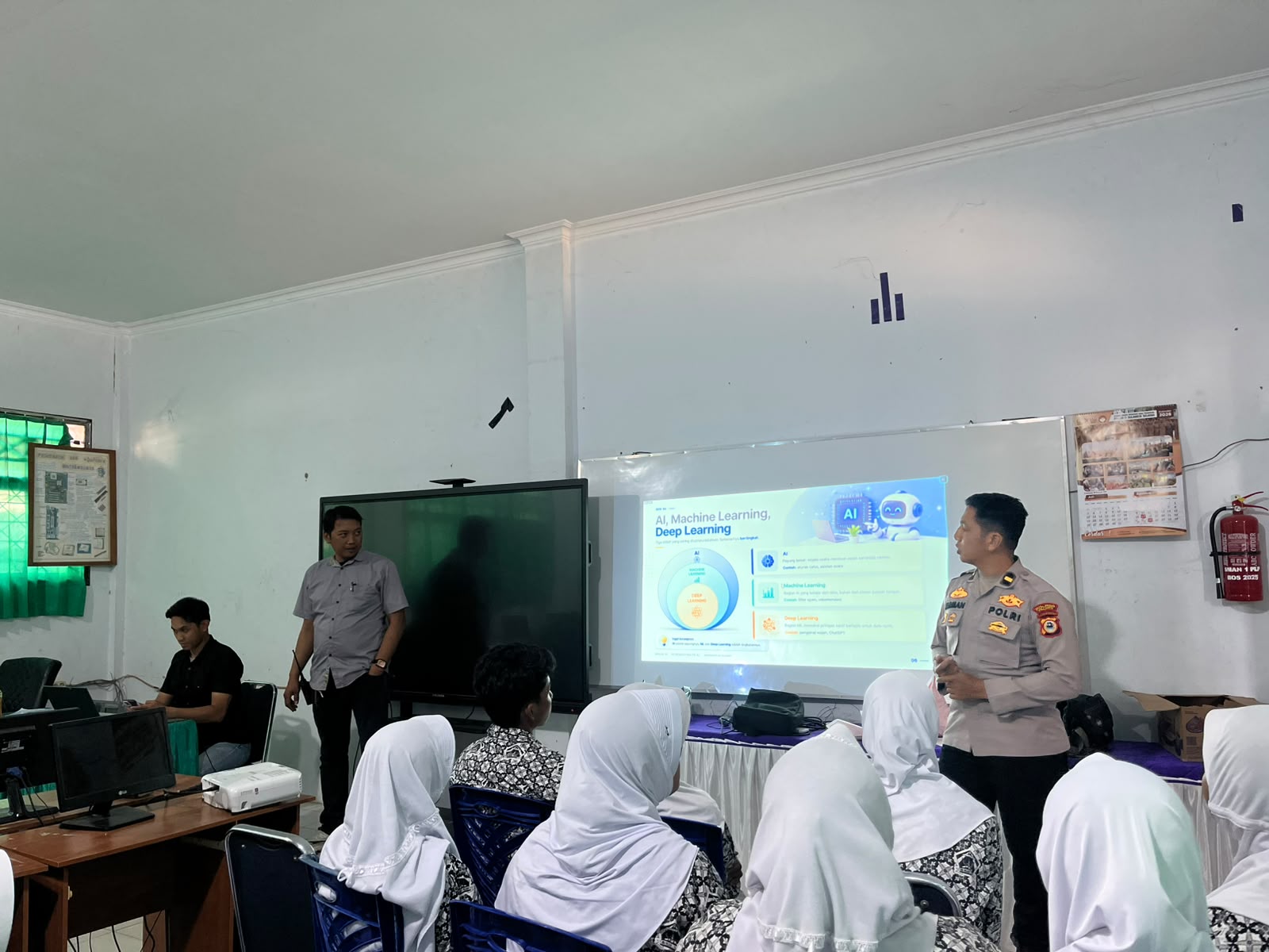 Polres Palopo Edukasi Pelajar SMAN 1 tentang Pemanfaatan AI