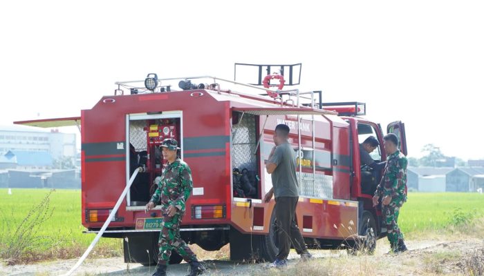 Kodim 1403/Palopo Kerahkan Tangki Air Bantu Petani Terdampak Kekeringan