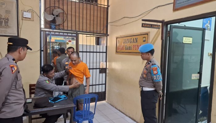 Polres Luwu Periksa Kesehatan Tahanan, AKBP Andrias Tekankan Pendekatan Humanis