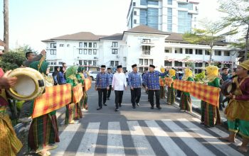 1.157 Peserta Ramaikan Defile MTQ VIII KORPRI Nasional 2026 di Makassar 1.157 Peserta Ramaikan Defile MTQ VIII KORPRI Nasional 2026 di Makassar