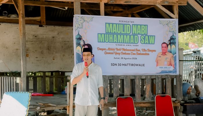 Hadiri Maulid Nabi di SDN 30 Mattirowalie, Pj Sekda Palopo Tekankan Pendidikan Karakter