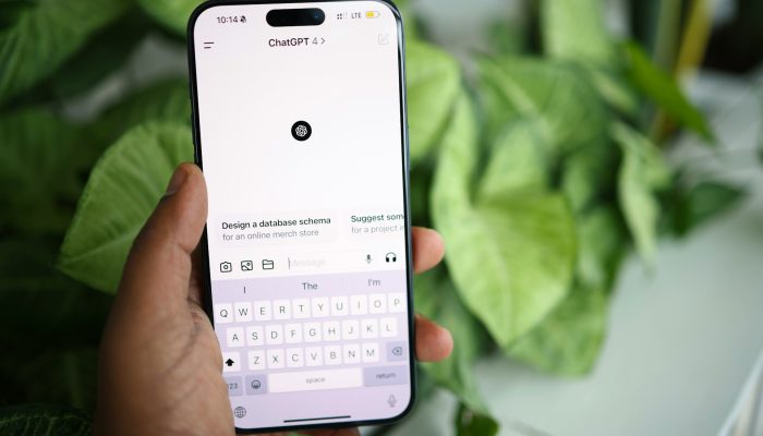 Data Terbaru Tunjukkan ChatGPT Masih Pimpin Penggunaan AI di Indonesia
