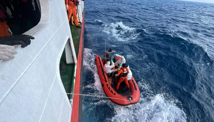 Sembilan Jasad Dievakuasi dari Dalam KM Virgo, 108 Orang Masih Dicari