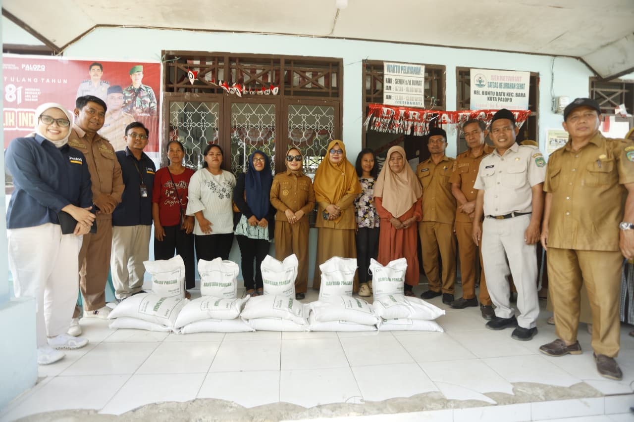 Wali Kota Palopo Salurkan Beras CPPD kepada 2.495 KPM di Kecamatan Bara
