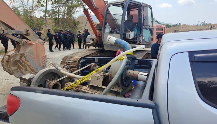 Aparat Gabungan Amankan Tiga Ekskavator Diduga Terkait PETI di Luwu
