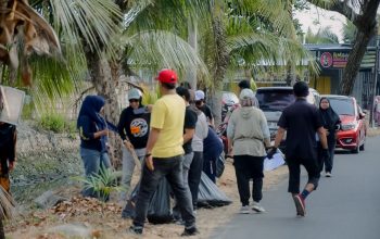 Pemkot Palopo Gelar Kerja Bakti, Warga Diajak Kurangi Sampah dari Rumah Tangga Pemkot Palopo Gelar Kerja Bakti, Warga Diajak Kurangi Sampah dari Rumah Tangga