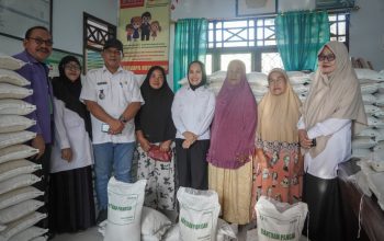 Pemkot Palopo Salurkan 128.010 Kilogram Beras untuk 4.267 Penerima Pemkot Palopo Salurkan 128.010 Kilogram Beras untuk 4.267 Penerima