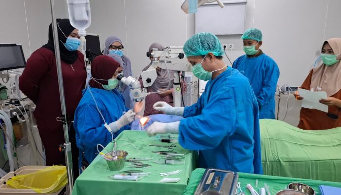 Kemensos dan Pemkot Palopo Gelar Operasi Katarak Gratis di RSUD Sawerigading