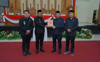 Patahudding Serahkan Ranperda Perubahan APBD 2026 ke DPRD Luwu