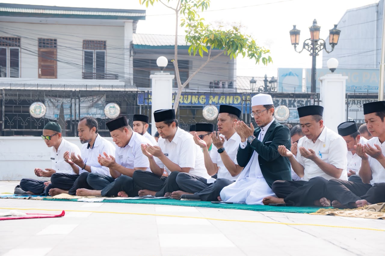 Pemkot Palopo Gelar Salat Istisqa di Halaman Kantor Wali Kota