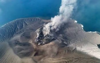 Status Anak Krakatau Naik Usai Erupsi Beruntun, Warga Diminta Waspada