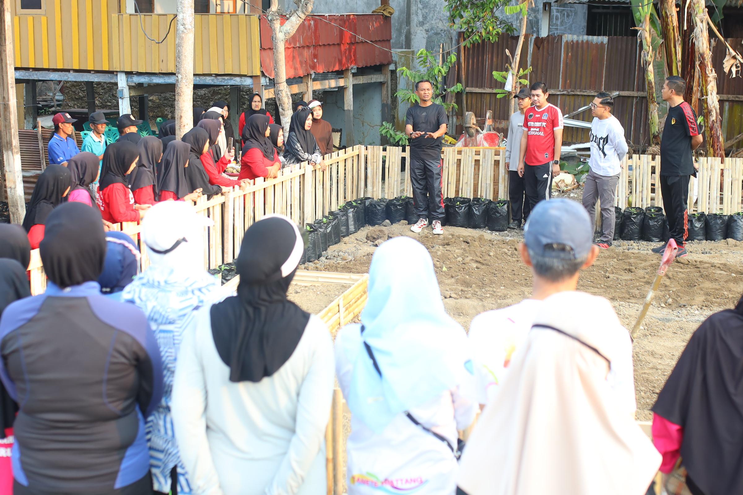 Olahraga Pagi, Bupati Bone Pantau Kebersihan Kota Jelang Adipura 2026