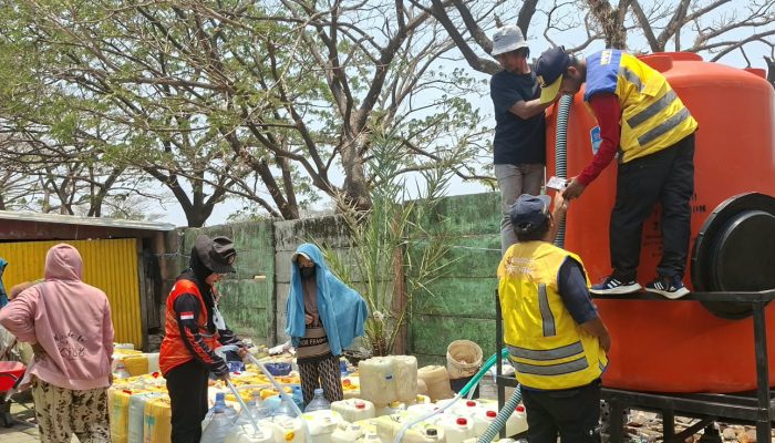Kekeringan Landa Makassar, 26 Ribu KK di Sembilan Kecamatan Terima Bantuan Air Bersih