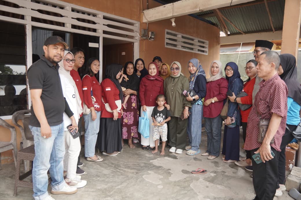 Naili Trisal Salurkan Bantuan Gizi untuk 27 Penerima di Tiga Kecamatan