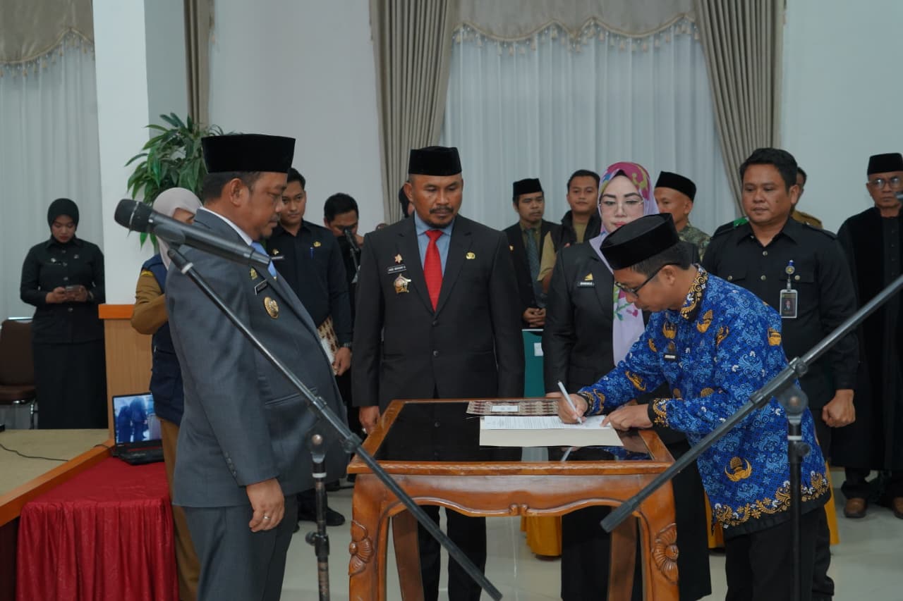 Bupati Luwu Kukuhkan dan Lantik 127 Pejabat, Tegaskan Bukan Promosi Jabatan
