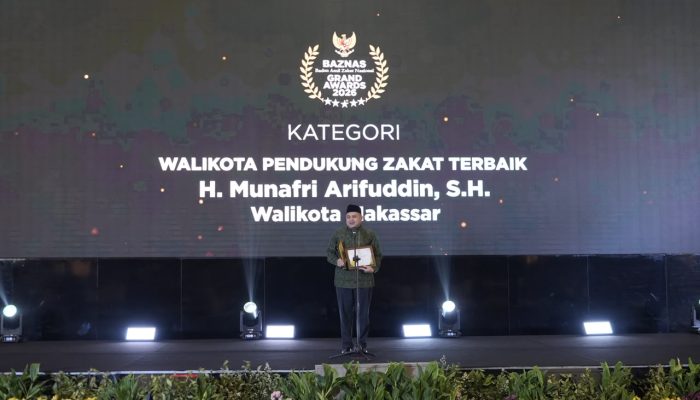 Wali Kota Makassar Terima Penghargaan dari BAZNAS RI, Perkuat Gerakan Zakat dan Kepedulian Sosial