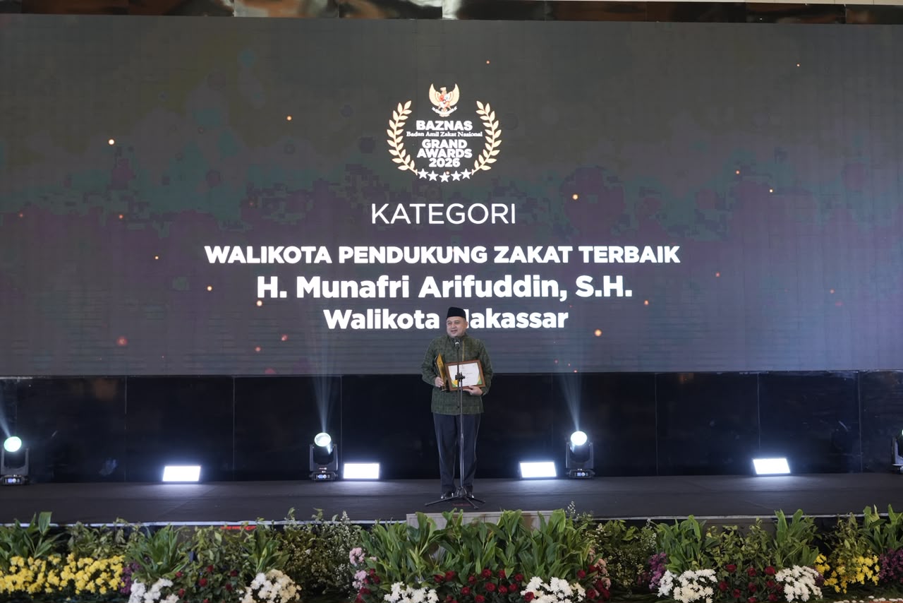 Wali Kota Makassar Terima Penghargaan dari BAZNAS RI, Perkuat Gerakan Zakat dan Kepedulian Sosial