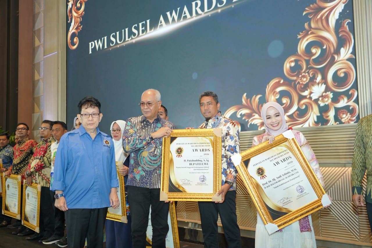Bupati Luwu Sabet Penghargaan Bergengsi pada PWI Sulsel Awards 2026