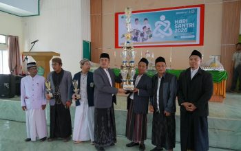 Sekda Luwu Tantang Santri Kuasai Teknologi Tanpa Tinggalkan Akhlak