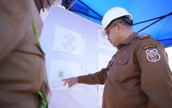 Tinjau Pembangunan Stadion Untia, Munafri Minta Kontraktor Libatkan Warga Setempat