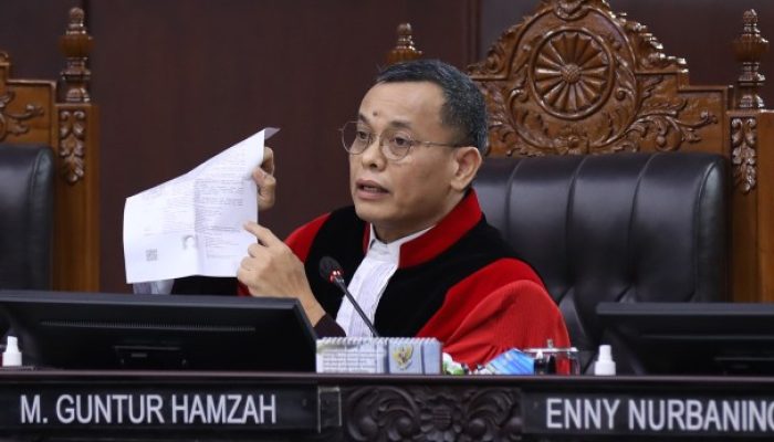 MK Tak Temukan Bukti Kelulusan Setara SMA Gibra
