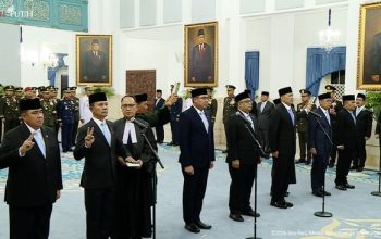 Prabowo Lantik 9 Pejabat Baru, Kepala BNPB hingga Wakil Panglima TNI Berganti