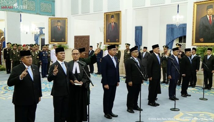 Prabowo Lantik 9 Pejabat Baru, Kepala BNPB hingga Wakil Panglima TNI Berganti