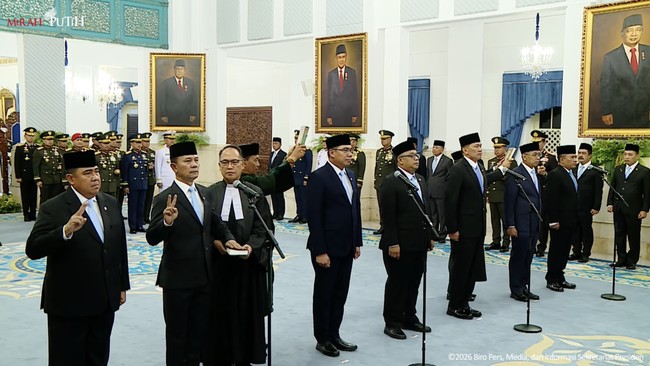 Prabowo Lantik 9 Pejabat Baru, Kepala BNPB hingga Wakil Panglima TNI Berganti